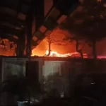 A huge fire broke out at Kashmiri Gate Metro Police Station, high flames started rising